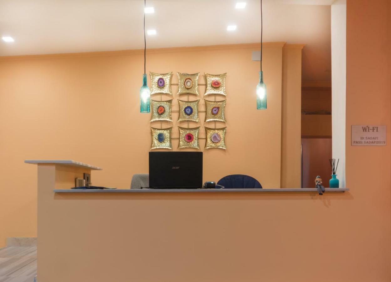 Sadafi Hotel • Სასტუმრო Სადაფი バトゥーミ エクステリア 写真