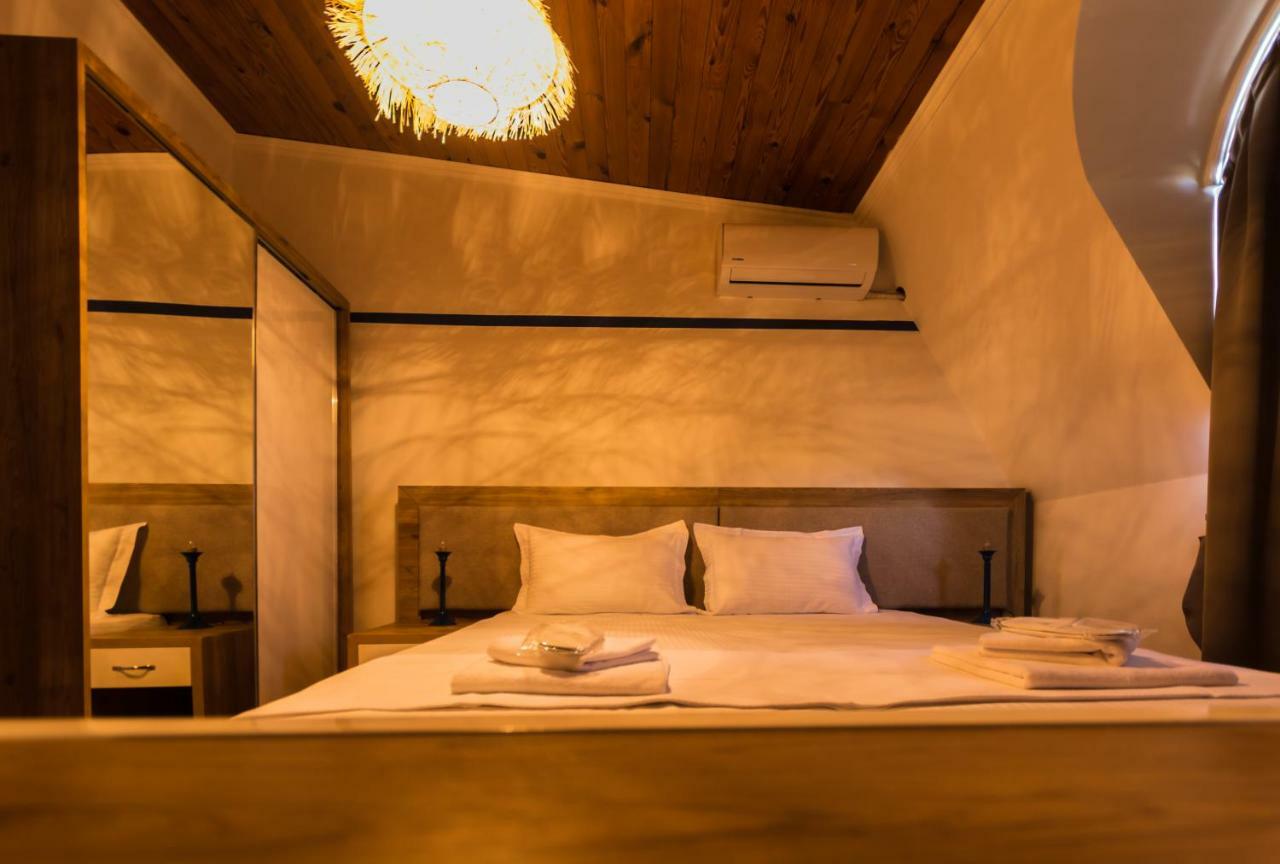 Sadafi Hotel • Სასტუმრო Სადაფი バトゥーミ エクステリア 写真