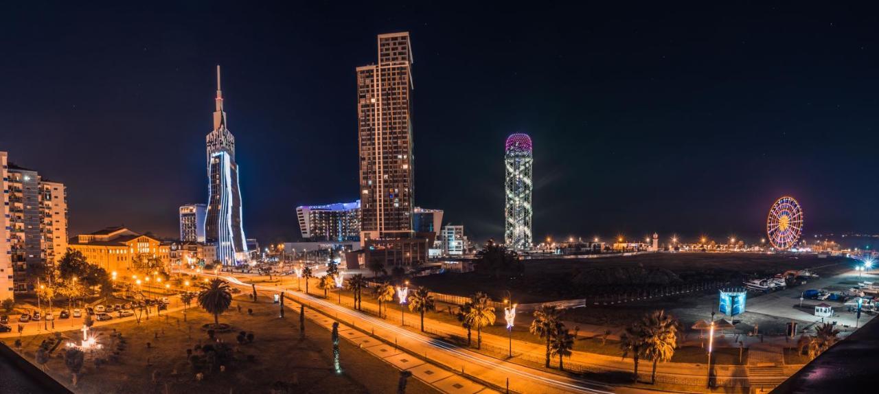 Sadafi Hotel • Სასტუმრო Სადაფი バトゥーミ エクステリア 写真